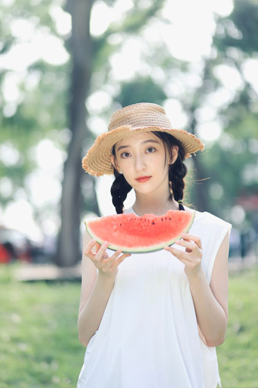 修雨秀夏日西瓜清凉写真照片