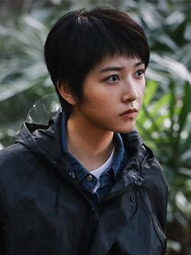 梅雪（陈昊蓝饰演）