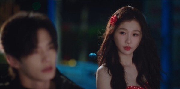 双轨第11集剧照